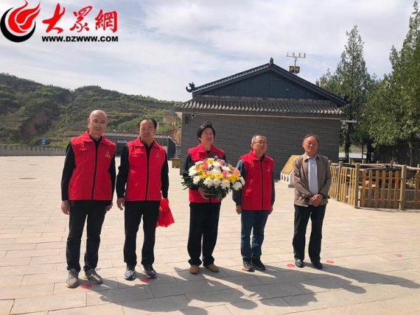 升融配资 即墨区枫叶公益服务中心开展烈士公祭活动