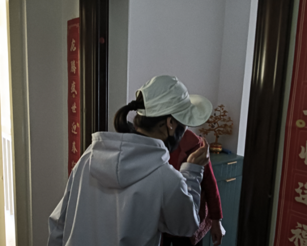 华亿配资 小小鞋柜惹争议 网格调解促和气